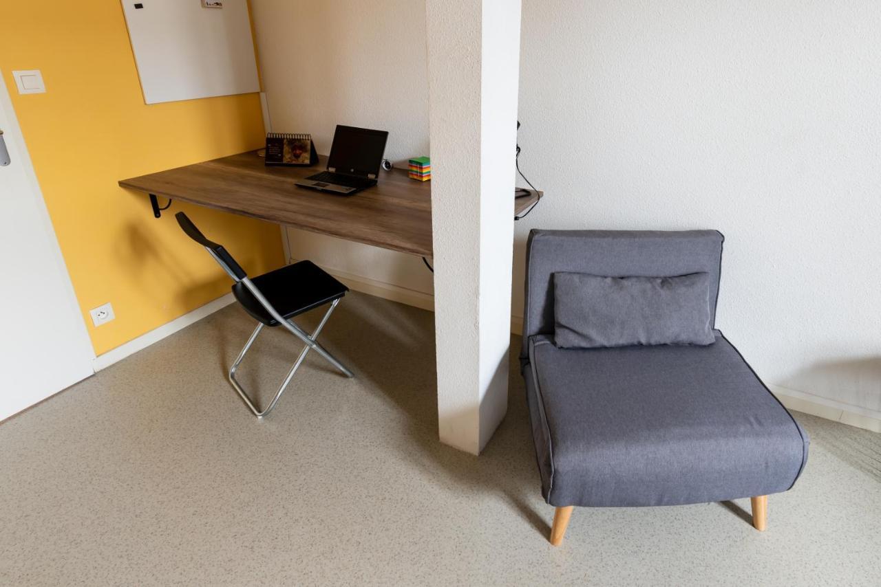 Studio Centre Ville Avec Parking Prive Cholet Zewnętrze zdjęcie